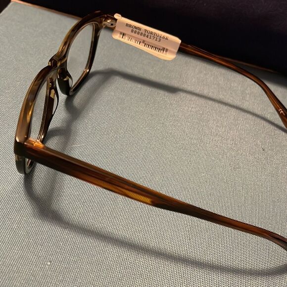 NWT 056 beautiful stylish reading glasses 2022 - Picture 3 of 3